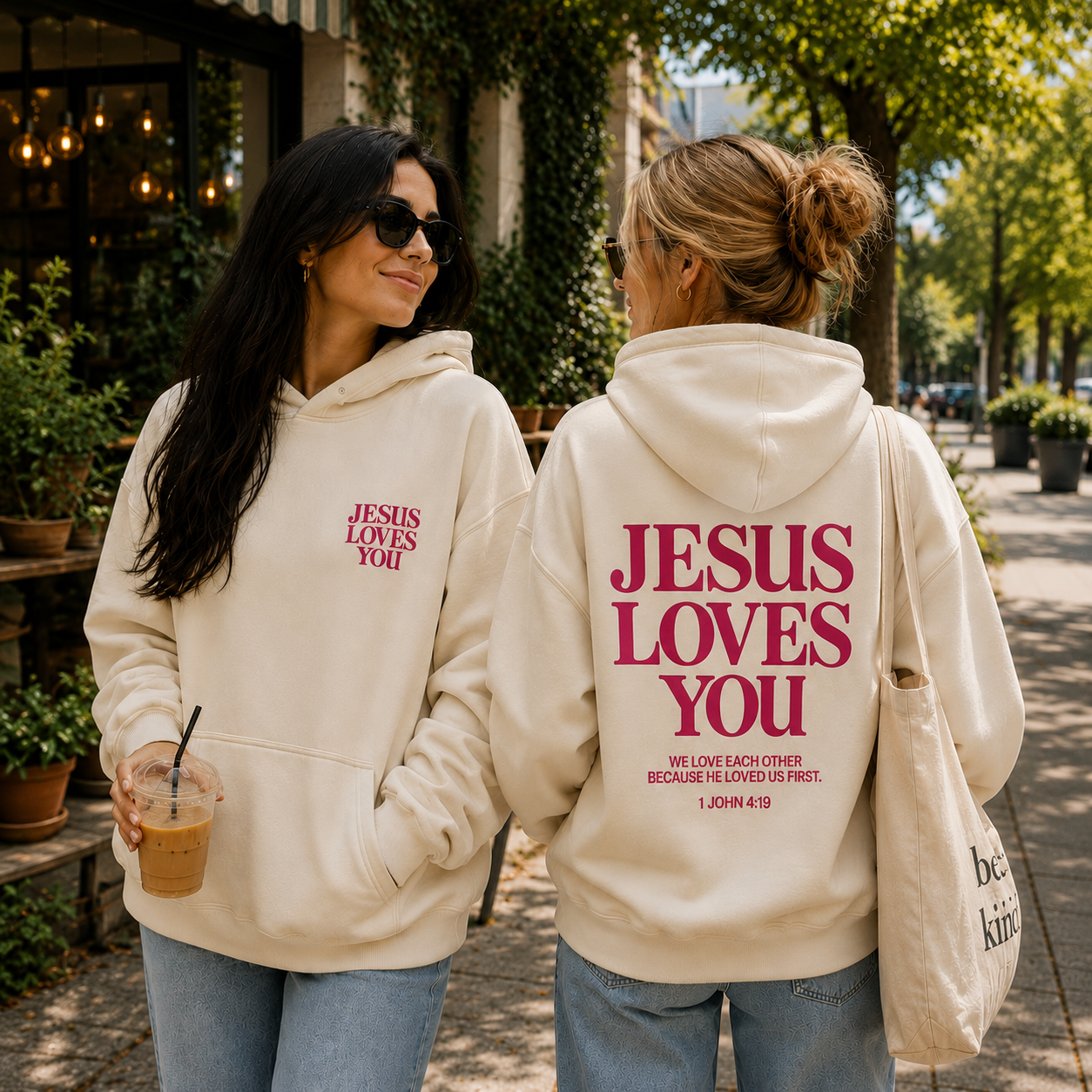 Moletom Premium Jesus Loves You