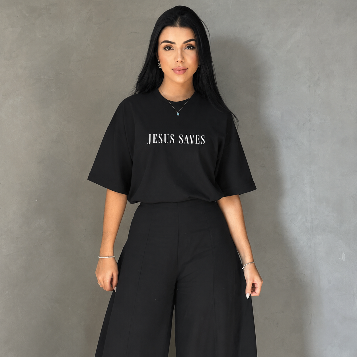 Oversized Jesus Saves - Preta